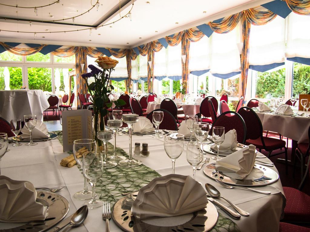 Hotel Restaurant Zum Werdersee Bremen Exterior photo