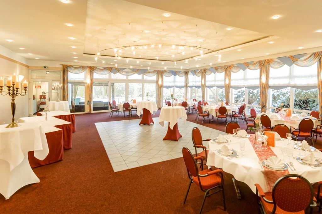 Hotel Restaurant Zum Werdersee Bremen Exterior photo