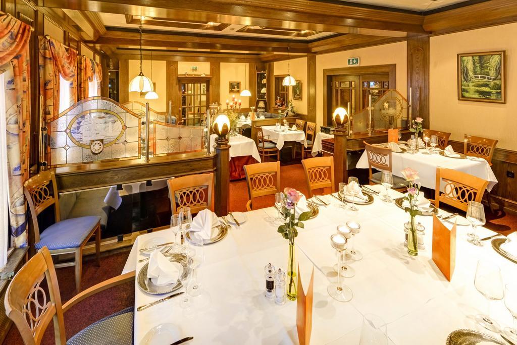 Hotel Restaurant Zum Werdersee Bremen Exterior photo